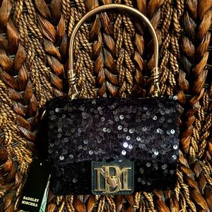 NWT!!! Badgley Mischka: Sequin Metal Handle Handbag. Color:Black.